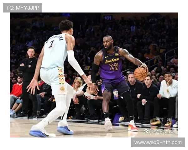 湖人140-126大胜爵士，詹姆斯迎赛季首秀砍25分